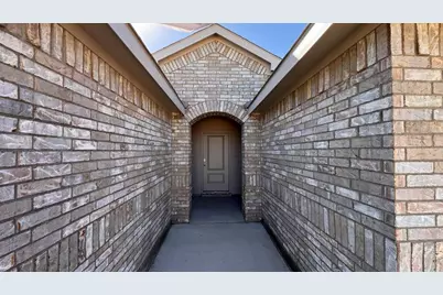 549 Marsh Street, Cleburne, TX 76033 - Photo 2