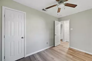 236 Ezekial Ave, Dallas, TX 75217 - Photo 18