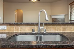 712 Stoneridge Dr, Gainesville, TX 76240 - Photo 14