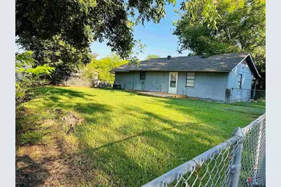 316 Kaufman, Mount Vernon, TX 75457 - Photo 10