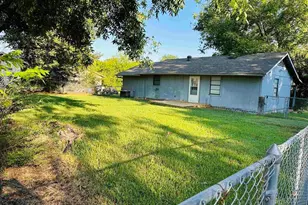 316 Kaufman, Mount Vernon, TX 75457 - Photo 10