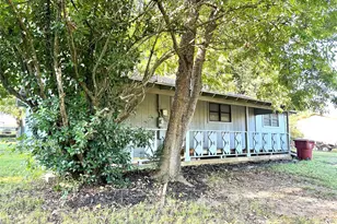 316 Kaufman, Mount Vernon, TX 75457 - Photo 2