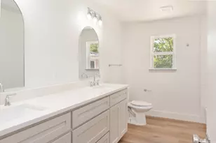 2010 Valley View Dr, Burleson, TX 76028 - Photo 20