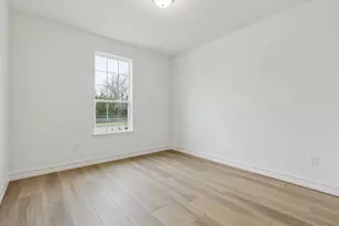 221 Cloverdale Ln, McKinney, TX 75071 - Photo 2