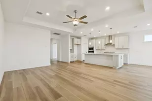 221 Cloverdale Ln, McKinney, TX 75071 - Photo 12