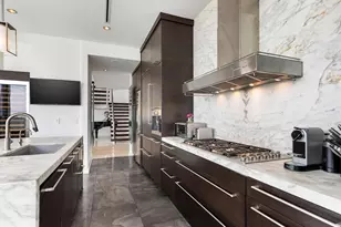 2900 McKinnon St, Dallas, TX 75201 - Photo 10