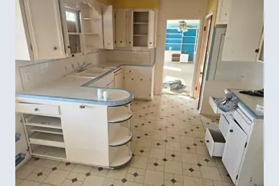 301 Chenoweth Drive, Corpus Christi, TX 78404 - Photo 6