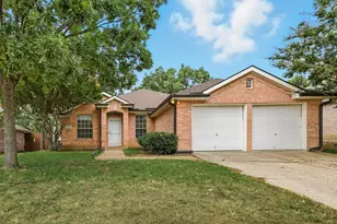 804 Saddleback Ln, Flower Mound, TX 75028 - Photo 2