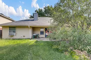 2839 Linden Ln, Grand Prairie, TX 75052 - Photo 20