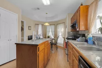 2839 Linden Lane, Grand Prairie, TX 75052 - Photo 10