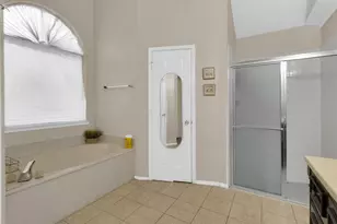 2839 Linden Ln, Grand Prairie, TX 75052 - Photo 14