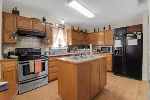 2839 Linden Ln, Grand Prairie, TX 75052 - Photo 8