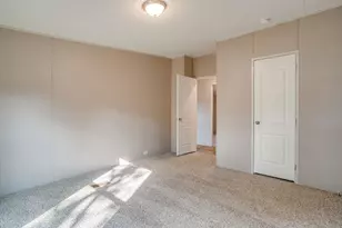 900 Tree Dr, Granbury, TX 76048 - Photo 28