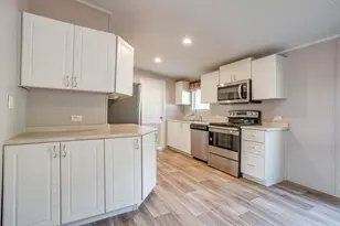 900 Tree Dr, Granbury, TX 76048 - Photo 16