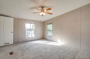 900 Tree Dr, Granbury, TX 76048 - Photo 22