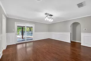 220 Short St, Burleson, TX 76028 - Photo 6