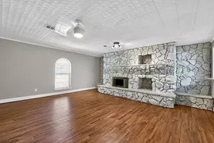 220 Short St, Burleson, TX 76028 - Photo 8