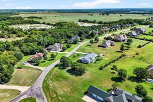 131 Whispering Winds Dr, Gunter, TX 75058 - Photo 4