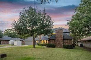 2901 Warren Cir, Irving, TX 75062 - Photo 34
