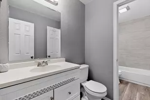 5717 Macrae St, Haltom City, TX 76148 - Photo 14