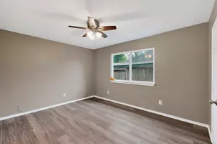 5717 Macrae St, Haltom City, TX 76148 - Photo 16