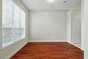 9126 Jasmine Ln, Irving, TX 75063 - Photo 12