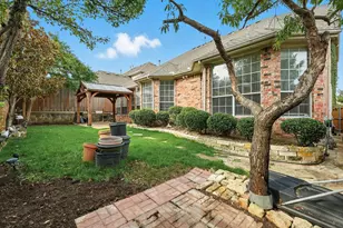 9126 Jasmine Ln, Irving, TX 75063 - Photo 38