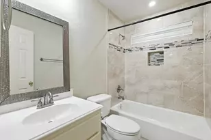 9126 Jasmine Ln, Irving, TX 75063 - Photo 32