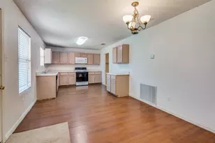 5224 Royal Burgess Dr, Fort Worth, TX 76135 - Photo 8