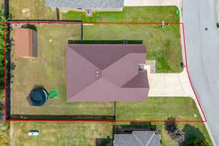 2313 Springhill Ct, Mineral Wells, TX 76067 - Photo 2