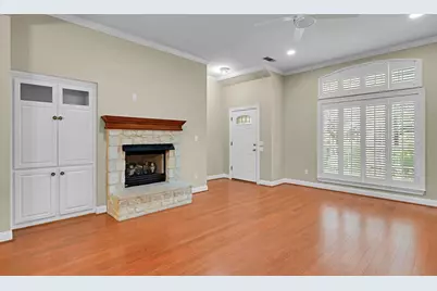 209 Pecan Village Circle, Waco, TX 76710 - Photo 6