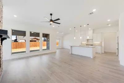 413 Chestnut Lane, Glenn Heights, TX 75154 - Photo 16