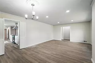 321 Duke St, Garland, TX 75043 - Photo 4