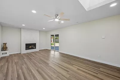 321 Duke Street, Garland, TX 75043 - Photo 8