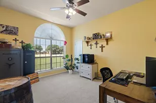 141 Chazlynn Ct, Waxahachie, TX 75165 - Photo 10