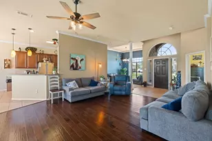 141 Chazlynn Ct, Waxahachie, TX 75165 - Photo 4