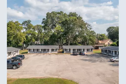 411 Johnson Street, Marshall, TX 75670 - Photo 1