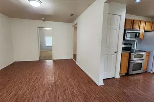 1309 Bridges St, Denton, TX 76208 - Photo 4