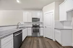 223 Belleville Dr, Lewisville, TX 75057 - Photo 22