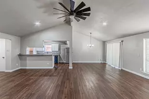 1018 McCallum Dr, Garland, TX 75042 - Photo 4