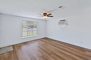 530 2nd St, Grand Prairie, TX 75051 - Photo 4