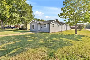 530 2nd St, Grand Prairie, TX 75051 - Photo 1