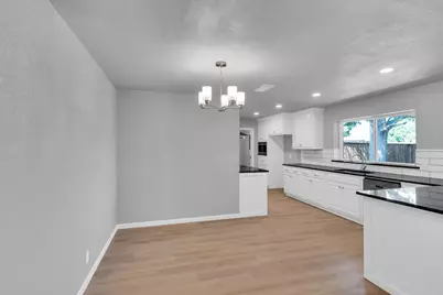 112 Lochness Lane, Benbrook, TX 76126 - Photo 4