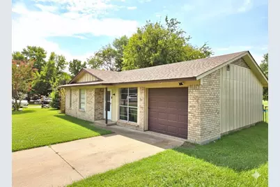 4625 Kyle Drive, Balch Springs, TX 75180 - Photo 2