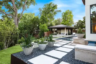 11460 Strait Ln, Dallas, TX 75229 - Photo 38