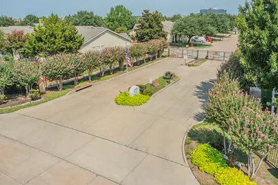 804 Beechcraft Avenue, Grand Prairie, TX 75051 - Photo 30