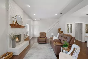 5843 Lake Point Dr, Arlington, TX 76016 - Photo 6