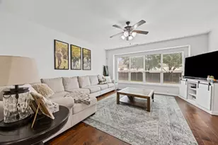 557 Vickie St, Crowley, TX 76036 - Photo 8