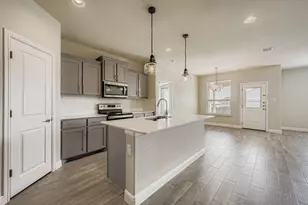 1829 Ruffian Rd, Granbury, TX 76049 - Photo 10