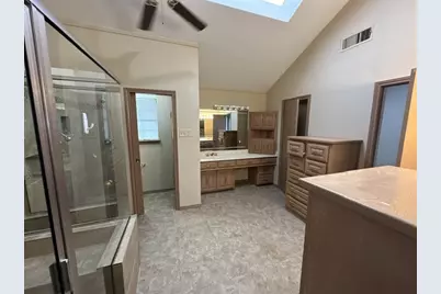 8639 Clover Meadow Drive, Dallas, TX 75243 - Photo 32